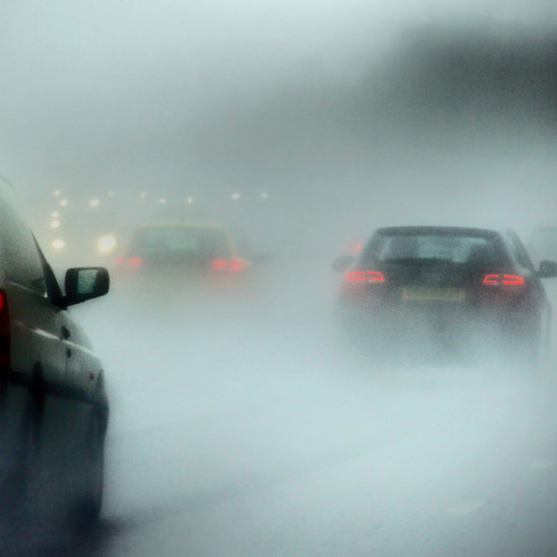 Circulația rutieră în România: condiții meteo favorabile, dar cu atenționări pentru șoferi