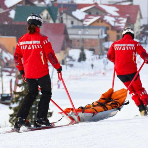 Salvamont Sinaia intervine pentru salvarea turiștilor răniți
