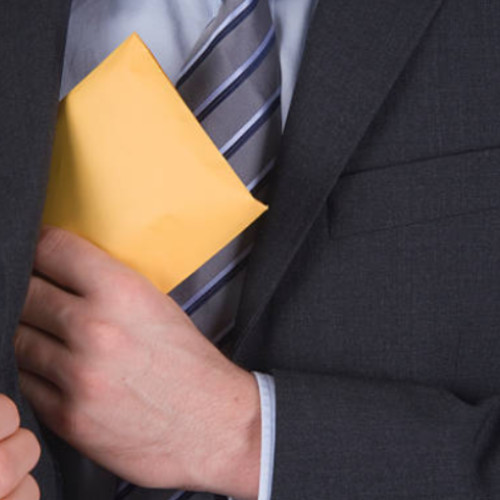 Legea privind mita oferită funcționarilor publici străini a fost adoptată