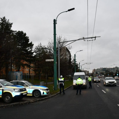 Polițiștii brașoveni sancționează șoferii care nu acordă prioritate pietonilor