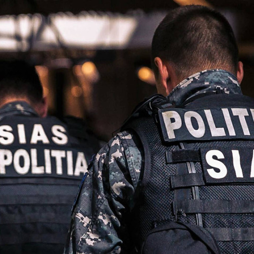 Femeie acuzată de fraude cu ordine de plată false, cauzând prejudicii de peste 37.000 lei