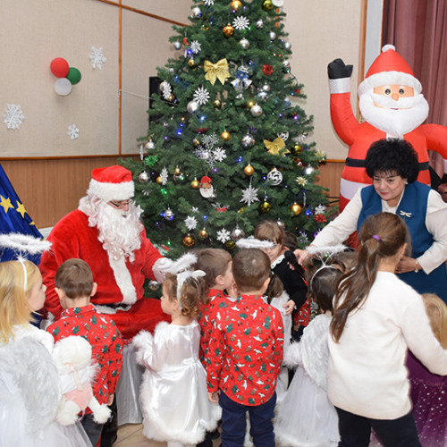 Moș Crăciun vizitează copiii din comuna Cumpăna