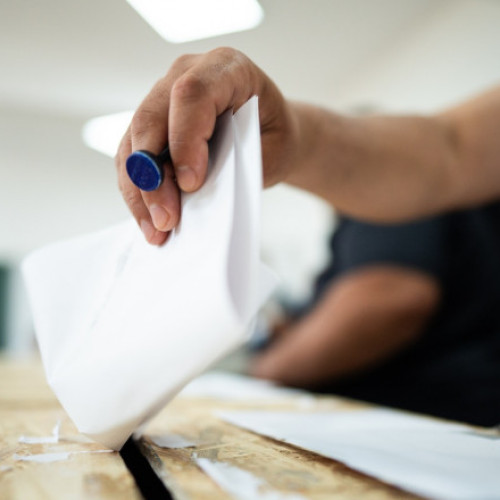 Distrugerea buletinelor de vot nefolosite și plata personalului de la secțiile de votare în Gorj