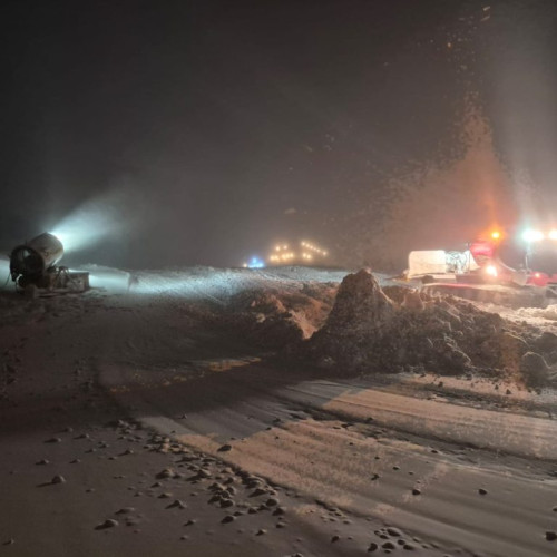Tunurile de zăpadă, pornite la Poiana Brașov pentru un weekend de schi