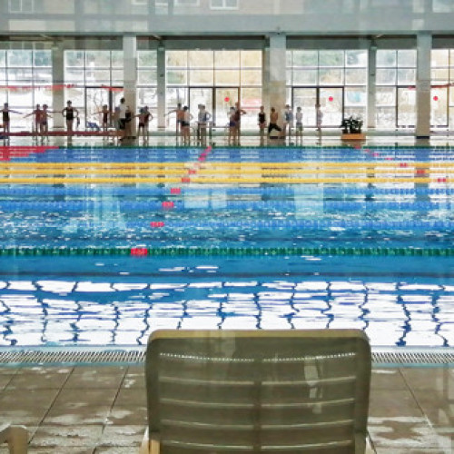 Aproape 360 de sportivi vor lua startul la Campionatul Național de Înot în Miercurea-Ciuc