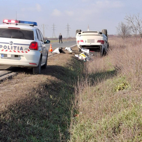 Accident rutier în Racari: patru persoane transportate la spital