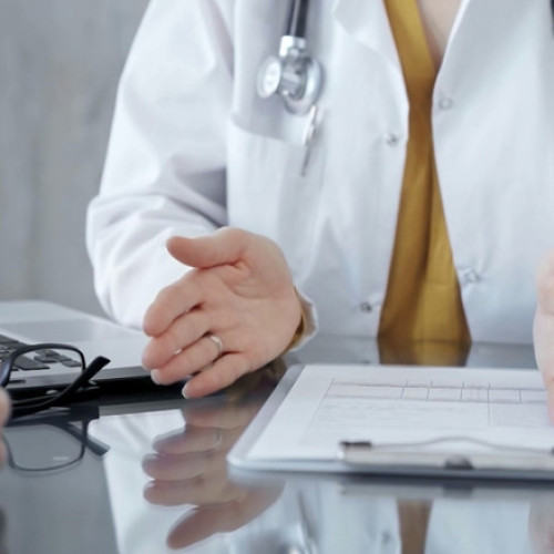 Parlamentul Slovaciei adoptă o lege controversată privind protestele medicilor