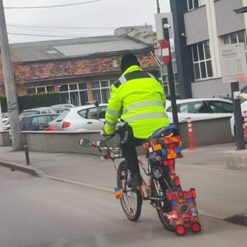 Vineri, 13, aduce superstiții și măsuri de siguranță pentru un biciclist din Cluj