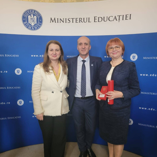Ceremonie de decernare a Ordinului "Meritul pentru Învățământ" la Biblioteca Centrală Universitară Carol I