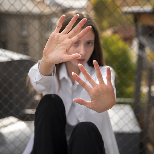 Agresiune școlară în Drobeta Turnu Severin, tânără agresată în timpul pauzei