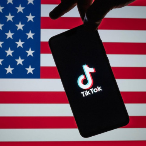 Confruntare între TikTok, Google și Apple în privința interdicției
