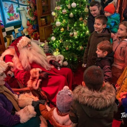 Moș Crăciun ajunge sâmbătă la Târgul de Crăciun din București