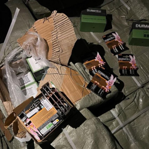 Poliția de frontieră descoperă bunuri contrafăcute în Portul Constanța