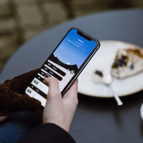 Importanța protejării telefoanelor mobile în era digitală