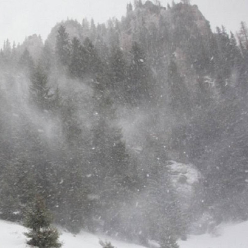 Iarna își intră în drepturi în zona montană Dâmbovițeană