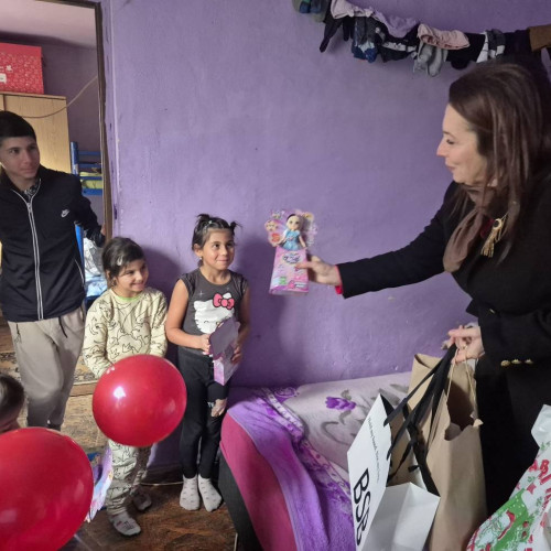 Deputatul Carmen Holban aduce bucurie copiilor din familii vulnerabile