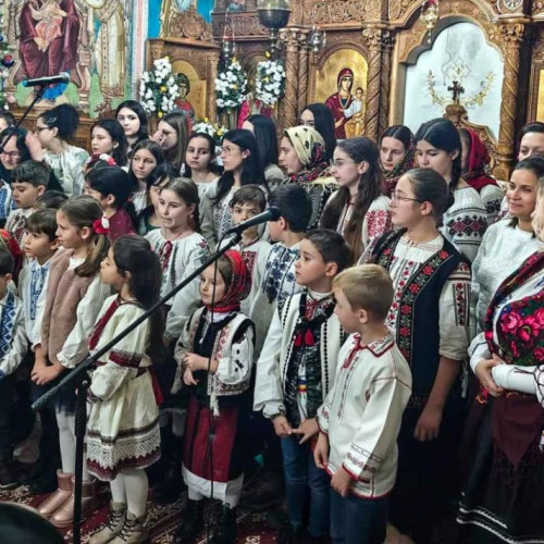 Concert de colinde la biserica "Nașterea Maicii Domnului" din Victoria