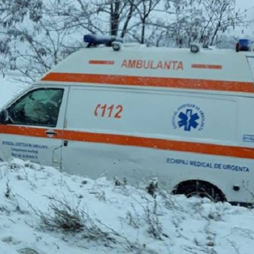 Bătrână arsă de vie după ce a lăsat lumanări aprinse