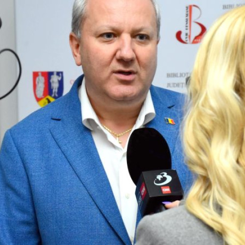 Lansarea volumului &quot;Gib I. Mihaescu, un scriitor in cinci lunete&quot; la Biblioteca Județeană Hunedoara - Deva