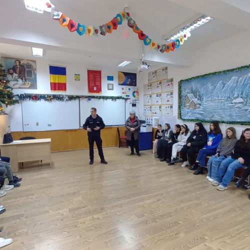 Activități de informare preventivă la Botoșani pentru elevi