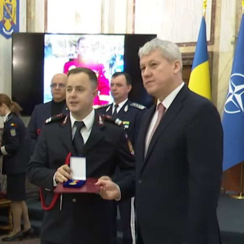 Plutonierul Adrian Todea de la ISU Alba onorat cu emblema de onoare MAI