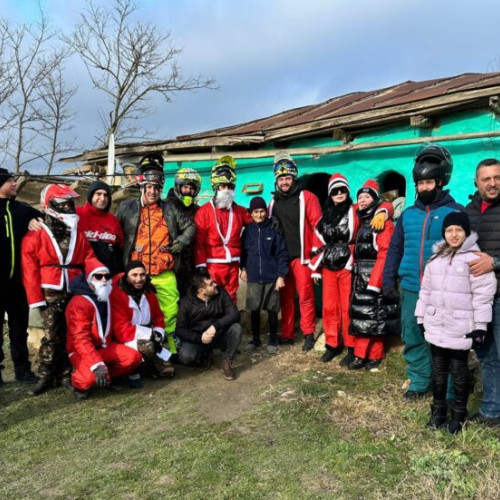 Membrii Grupului ATV Off-Road Constanța au adus bucurie în satele sărace de Crăciun