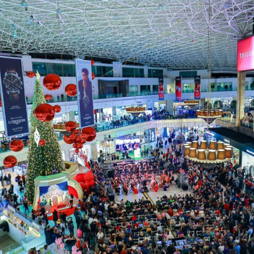 centrele comerciale din Iași oferă program special de sărbători