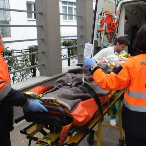 Medicii salvează o fetiță din Botoșani care s-a înecat cu o monedă