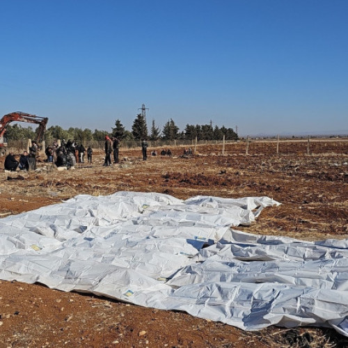 O groapă comună din apropierea Damascului conține corpurile a peste 100.000 de persoane, conform unui activist sirian