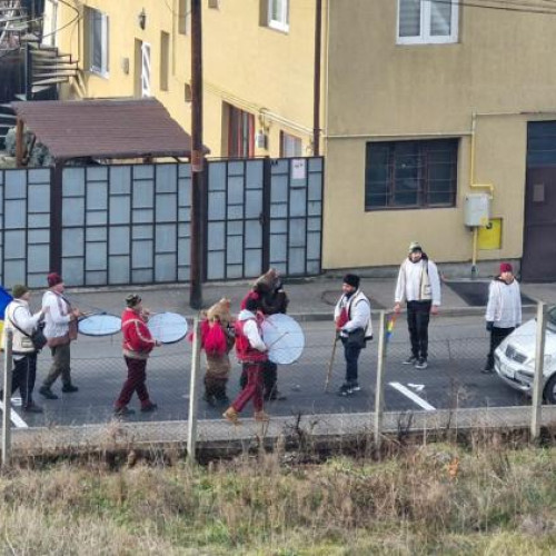 Colindătorii au umplut străzile Clujului cu muzică și tradiție