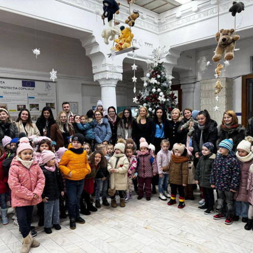 Săptămâna "Școala Altfel" a început cu o lecție de bunătate pentru preșcolarii din Pucioasa