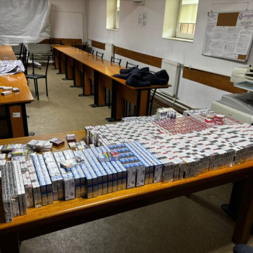 Polițiștii locali din Obor confiscă 856 de pachete de țigări de contrabandă