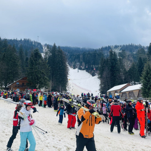 Schiorii se pot bucura de pârtiile din Brașov