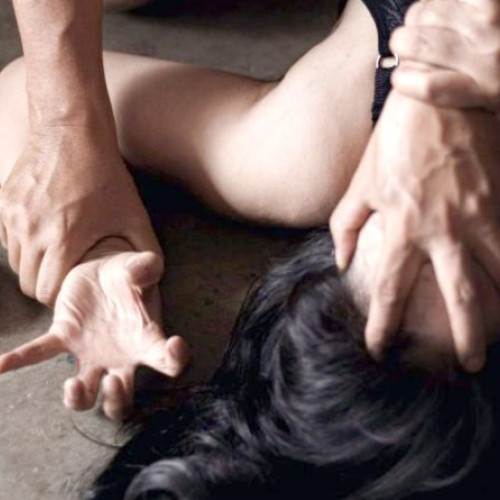 Individul din Petrila care a încercat să violeze propria fiică rămâne în închisoare