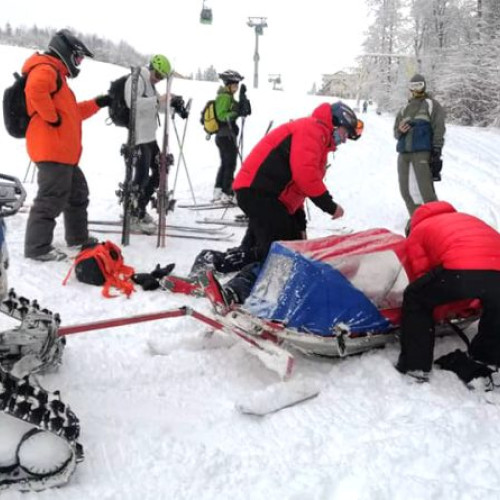 Salvamontiștii din stațiunea Straja fac apel la respectarea regulilor pe pârtii