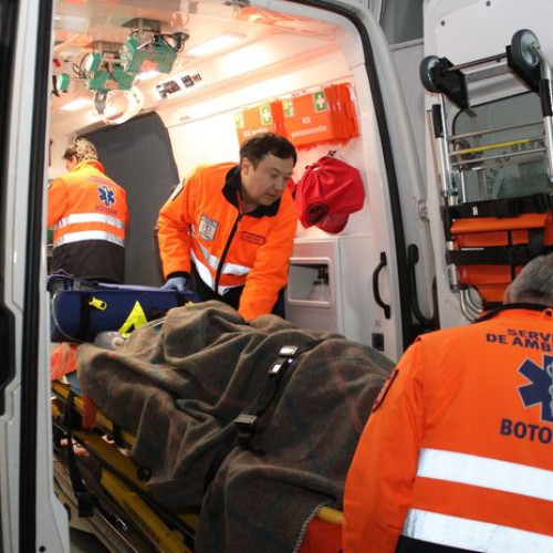 Accident tragic: Un copil de patru ani rănit grav în timpul mutării