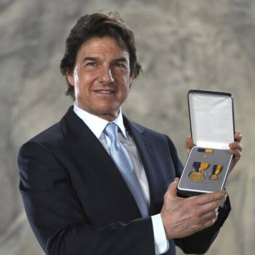 Tom Cruise recompensat de Marina americană pentru contribuția sa la recrutarea de piloți
