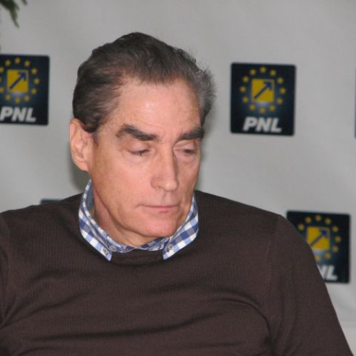 Petre Roman dă în judecată Camera Deputaților pentru indemnizația sa de parlamentar