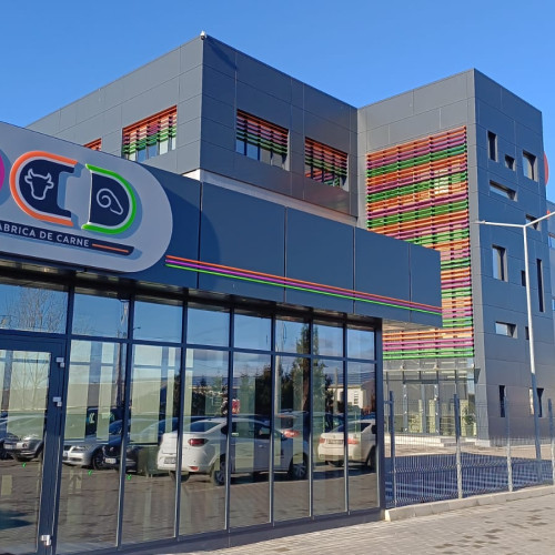 Doly-Com Distributie deschide primul magazin propriu în Botoșani