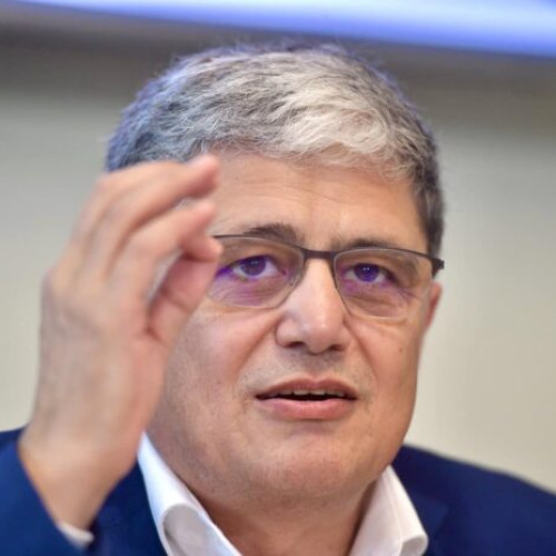 Fitch Ratings avertizează asupra ratingului României: Ministrul Finanțelor, Marcel Bolos, reacționează