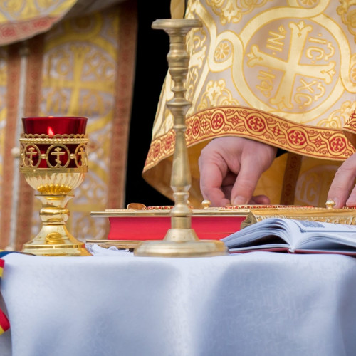 Biserica "Nașterea Maicii Domnului" din Busuioceni, județul Botoșani, rămâne fără preot