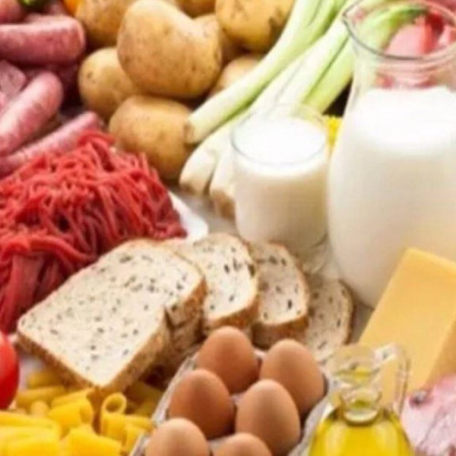 Guvernul prelungește plafonarea adaosului comercial pentru alimente de bază până în 2025