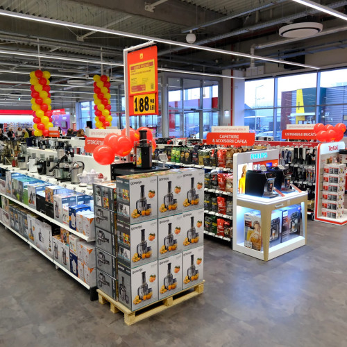 Altex cumpără cele 31 de magazine Brico Depot din România