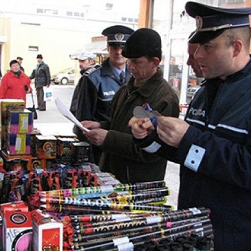 Bărbat din Acas, prins cu peste 5.000 de articole pirotehnice