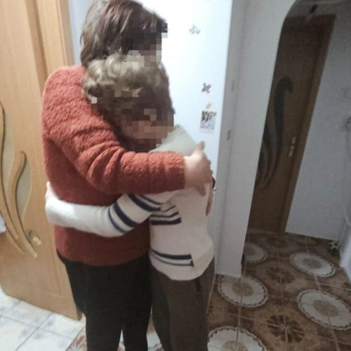 Povestea emoționantă a unei fetițe din Botoșani și a bunicii ei