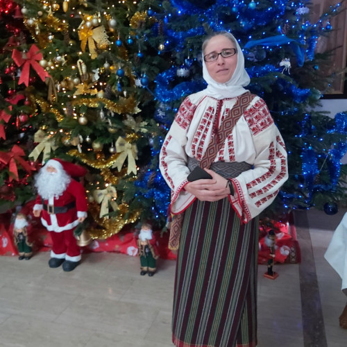 Doamna Leonica Roman a colindat la Biblioteca Județeană "V.A. Urechia"