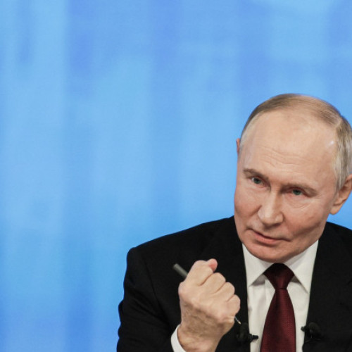 Vladimir Putin afirmă că invazia Ucrainei ar fi trebuit să înceapă mai devreme