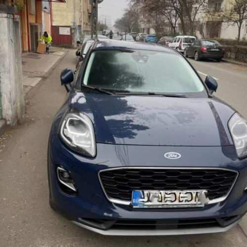 Trotuarele din Cluj, transformate în parcări ilegale