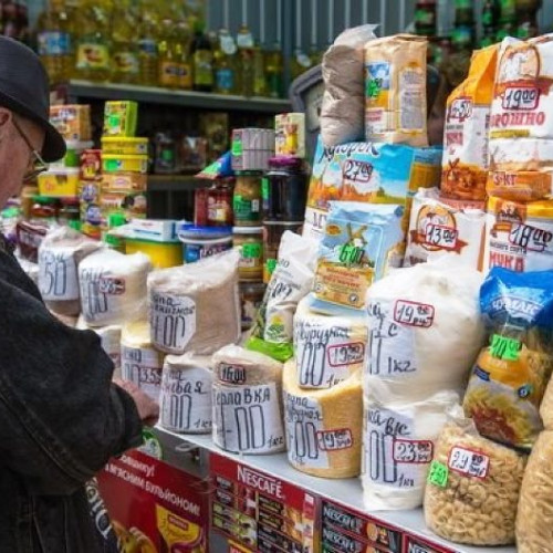 Plafonarea prețurilor la alimentele de bază, prelungită până în 2025