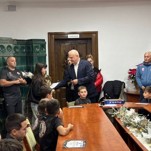 Primarul comunei Cristian recompensează sportivii locali pentru performanțele lor